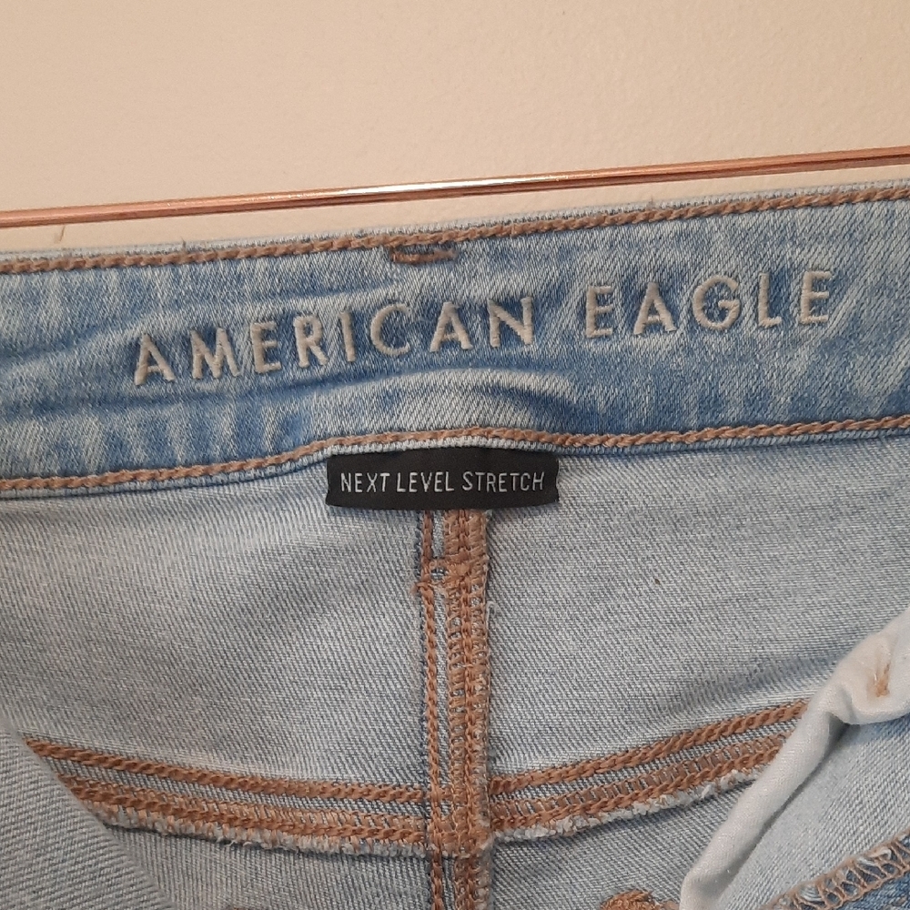 American Eagle Outfitters Light Wash Skinny Jeans - Picture 2 of 9